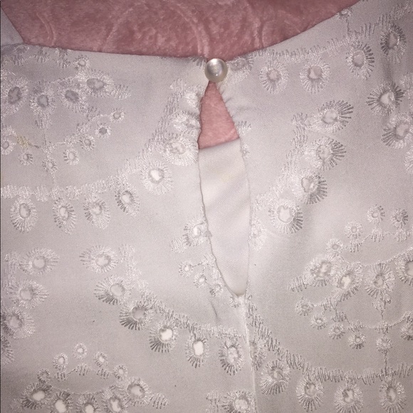 All white loosely fitted dress - Picture 2 of 4